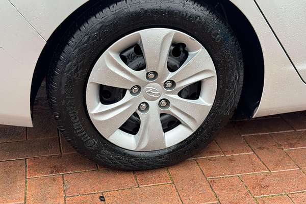 2011 Hyundai Elantra Active MD
