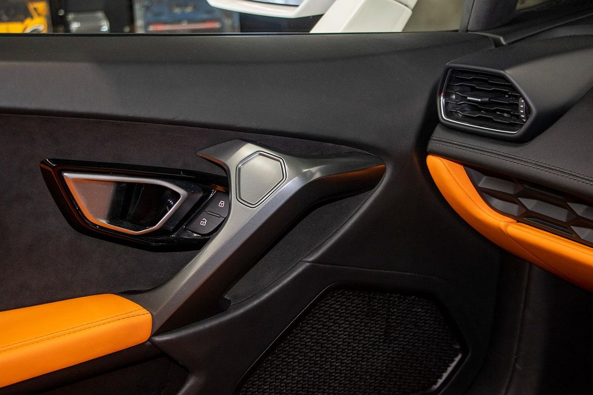 2017 Lamborghini Huracan LP580-2 724