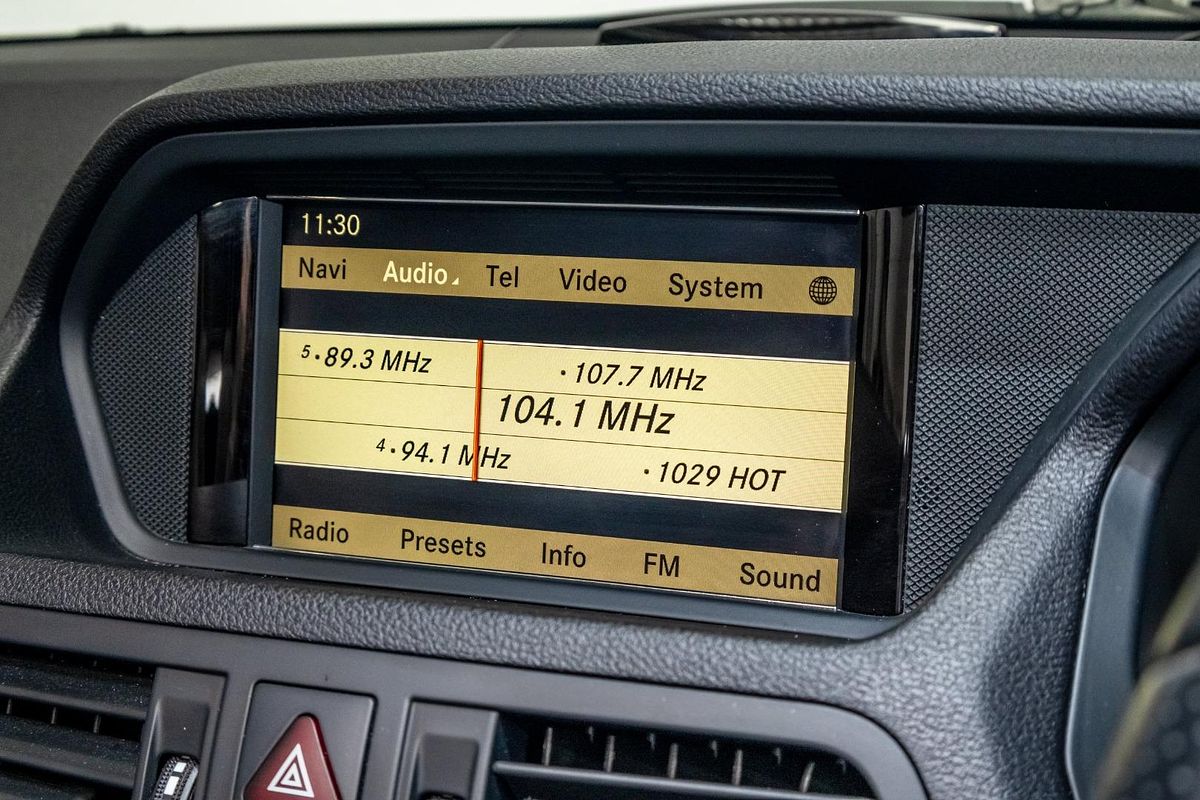 2011 Mercedes-Benz E-Class E250 CGI Avantgarde A207