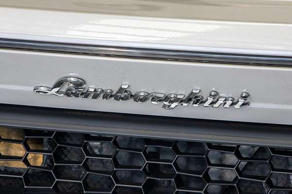 2017 Lamborghini Huracan LP580-2 724
