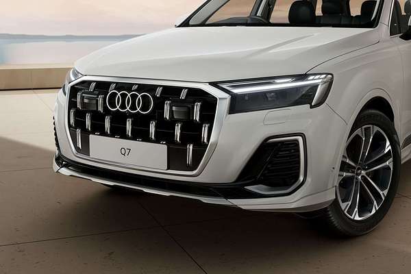 2025 Audi Q7 45 TFSI 4M