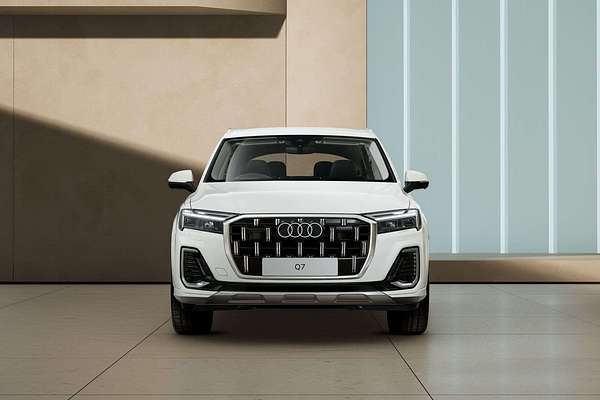 2025 Audi Q7 45 TFSI 4M