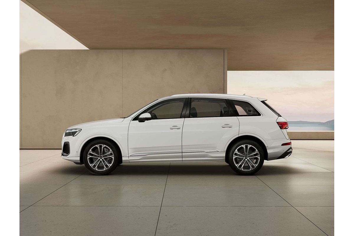 2025 Audi Q7 45 TFSI 4M
