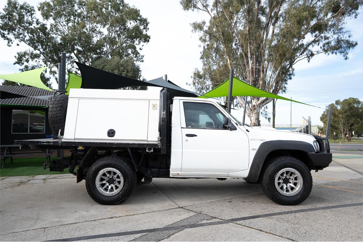 2010 Nissan Patrol DX GU 6 4X4