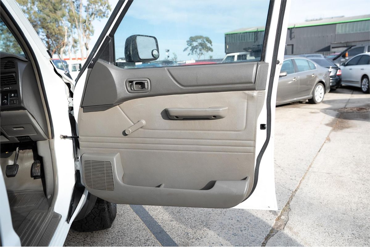2010 Nissan Patrol DX GU 6 4X4