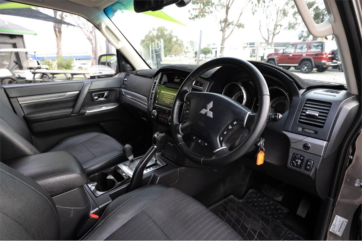 2016 Mitsubishi Pajero GLS NX