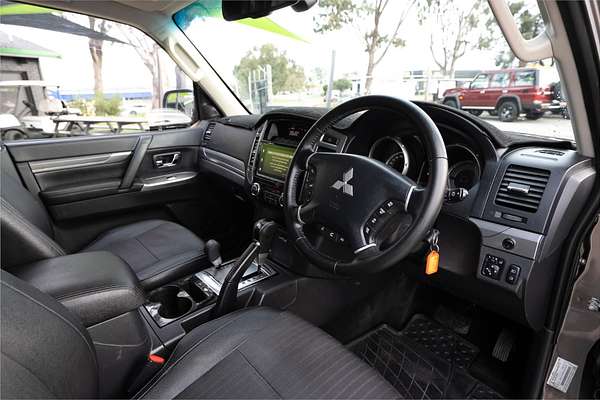 2016 Mitsubishi Pajero GLS NX