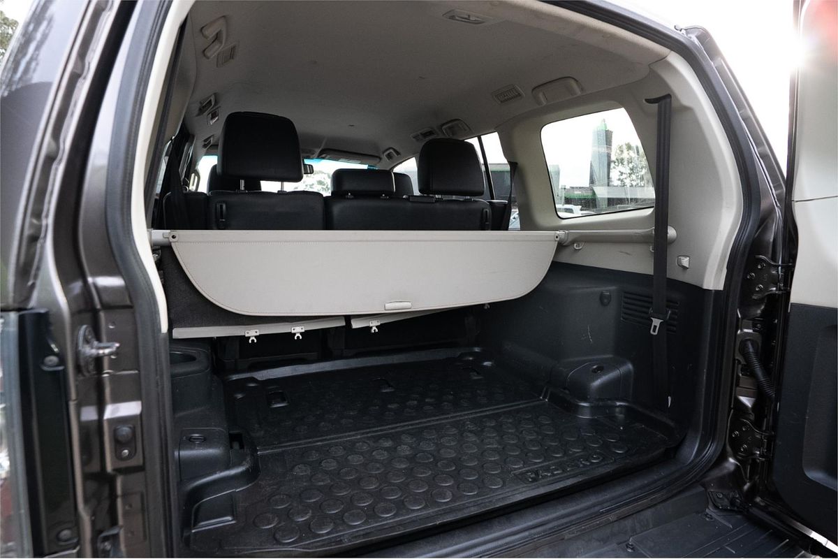 2016 Mitsubishi Pajero GLS NX