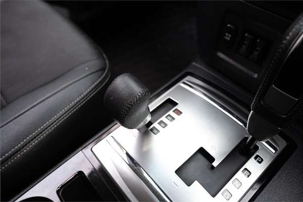 2016 Mitsubishi Pajero GLS NX
