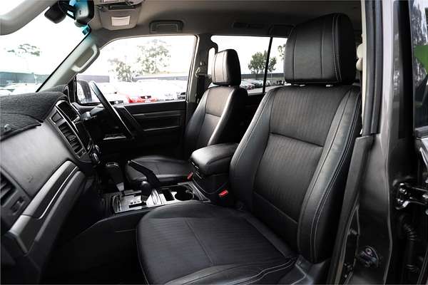 2016 Mitsubishi Pajero GLS NX