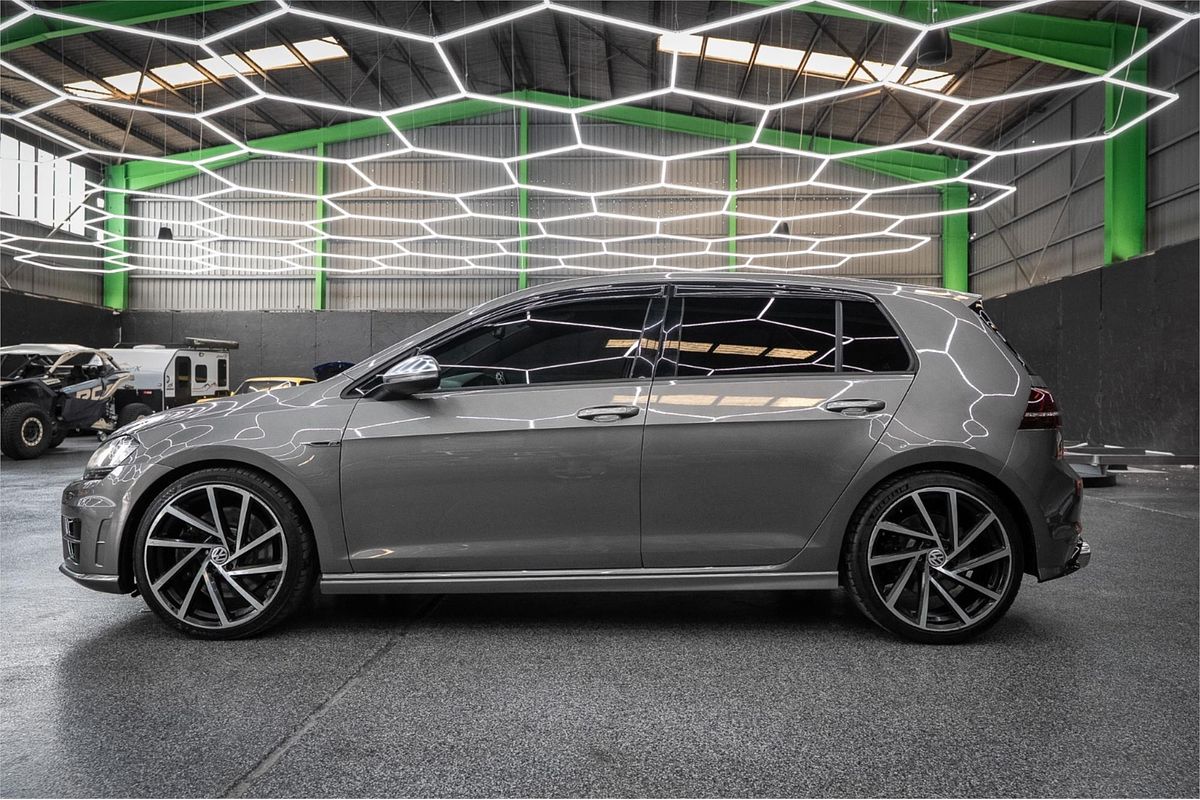 2015 Volkswagen Golf R 7