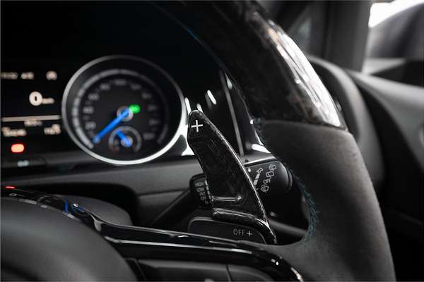 2015 Volkswagen Golf R 7