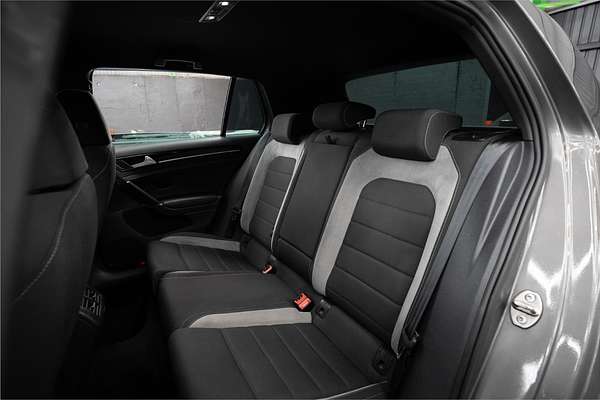 2015 Volkswagen Golf R 7