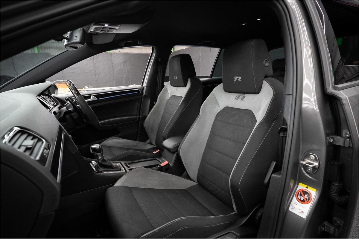 2015 Volkswagen Golf R 7