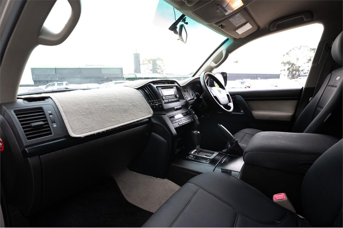 2007 Toyota Landcruiser GXL UZJ200R