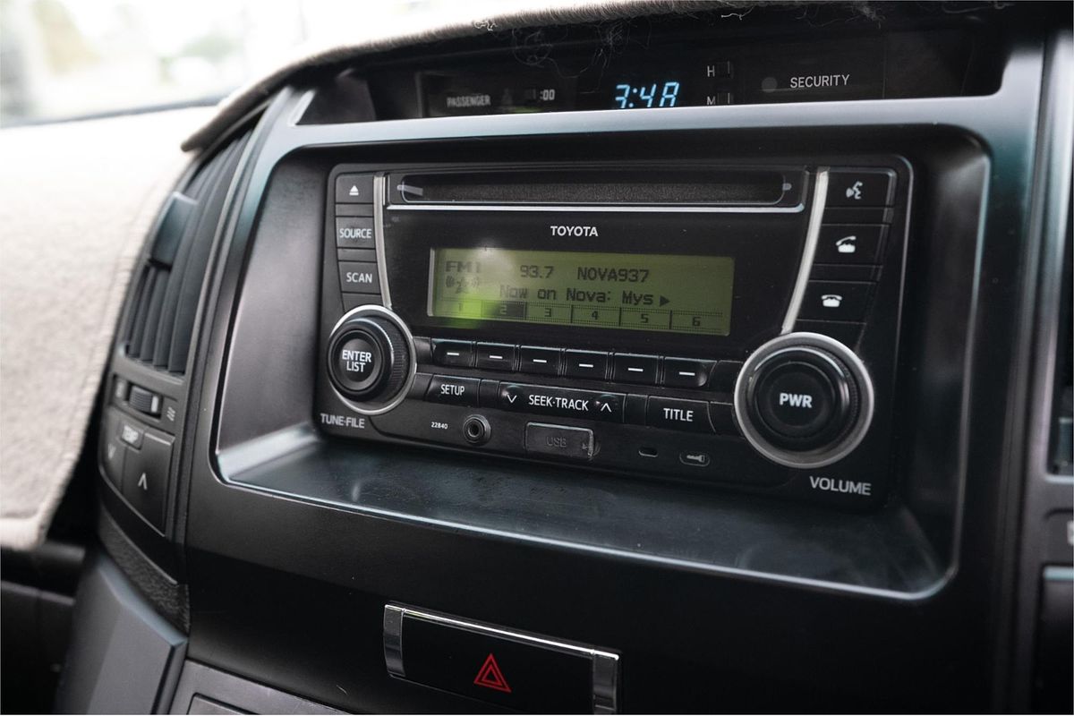 2007 Toyota Landcruiser GXL UZJ200R