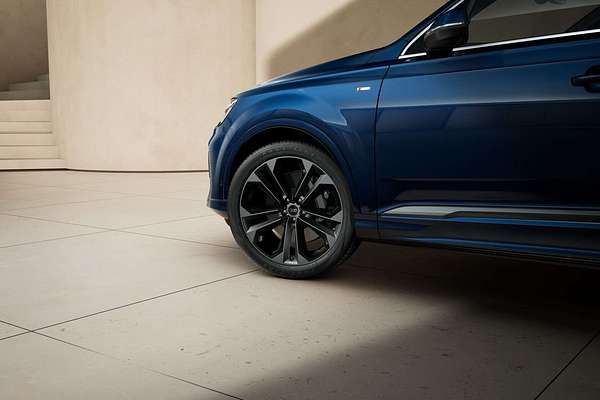 2025 Audi Q7 50 TDI S line 4M