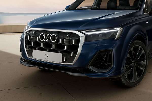 2025 Audi Q7 50 TDI S line 4M