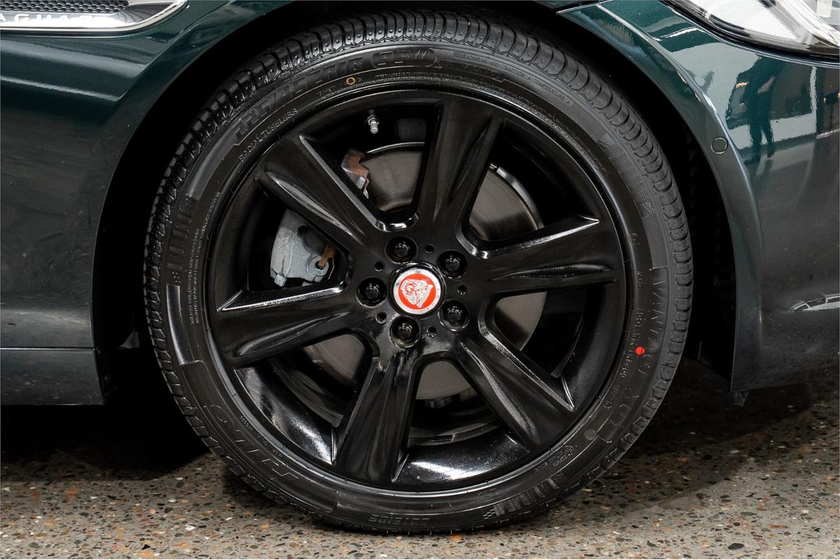 2015 Jaguar XE 20d Prestige X760