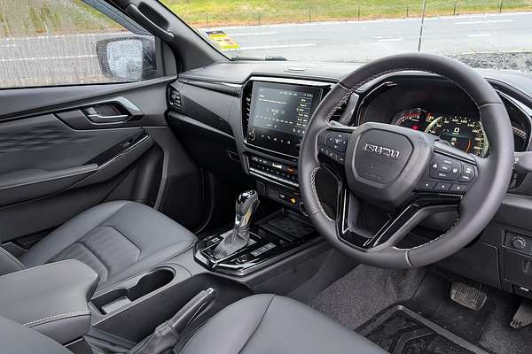 2025 Isuzu D-MAX BLADE 4X4