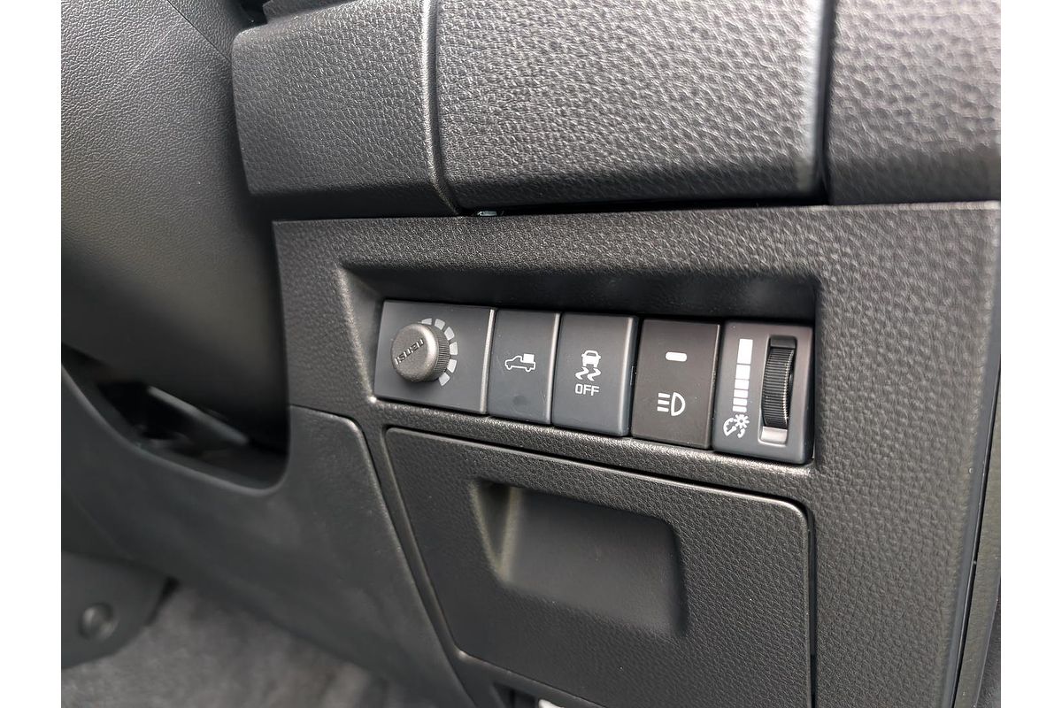2025 Isuzu D-MAX BLADE 4X4