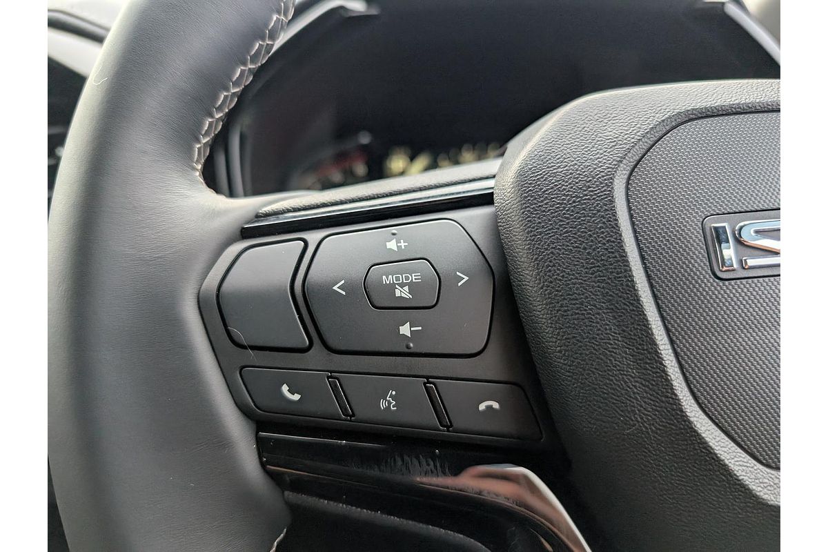 2025 Isuzu D-MAX BLADE 4X4