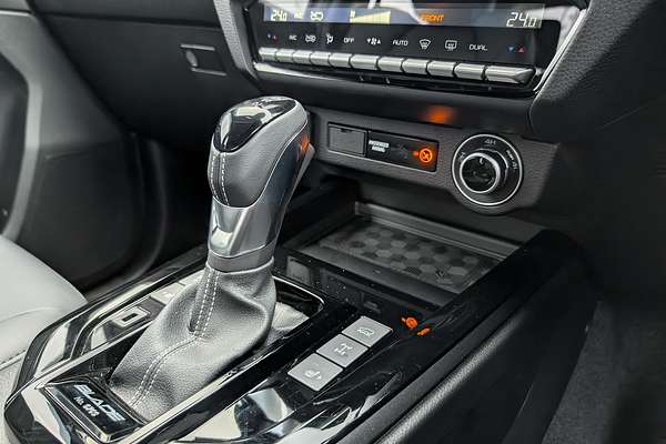 2025 Isuzu D-MAX BLADE 4X4
