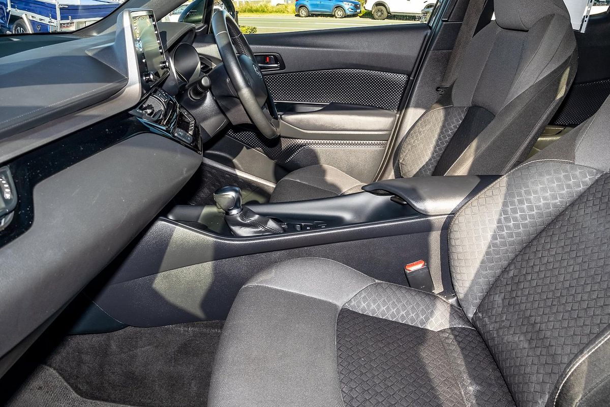 2023 Toyota C-HR GXL NGX10R