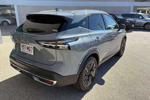 2025 Nissan QASHQAI Ti J12
