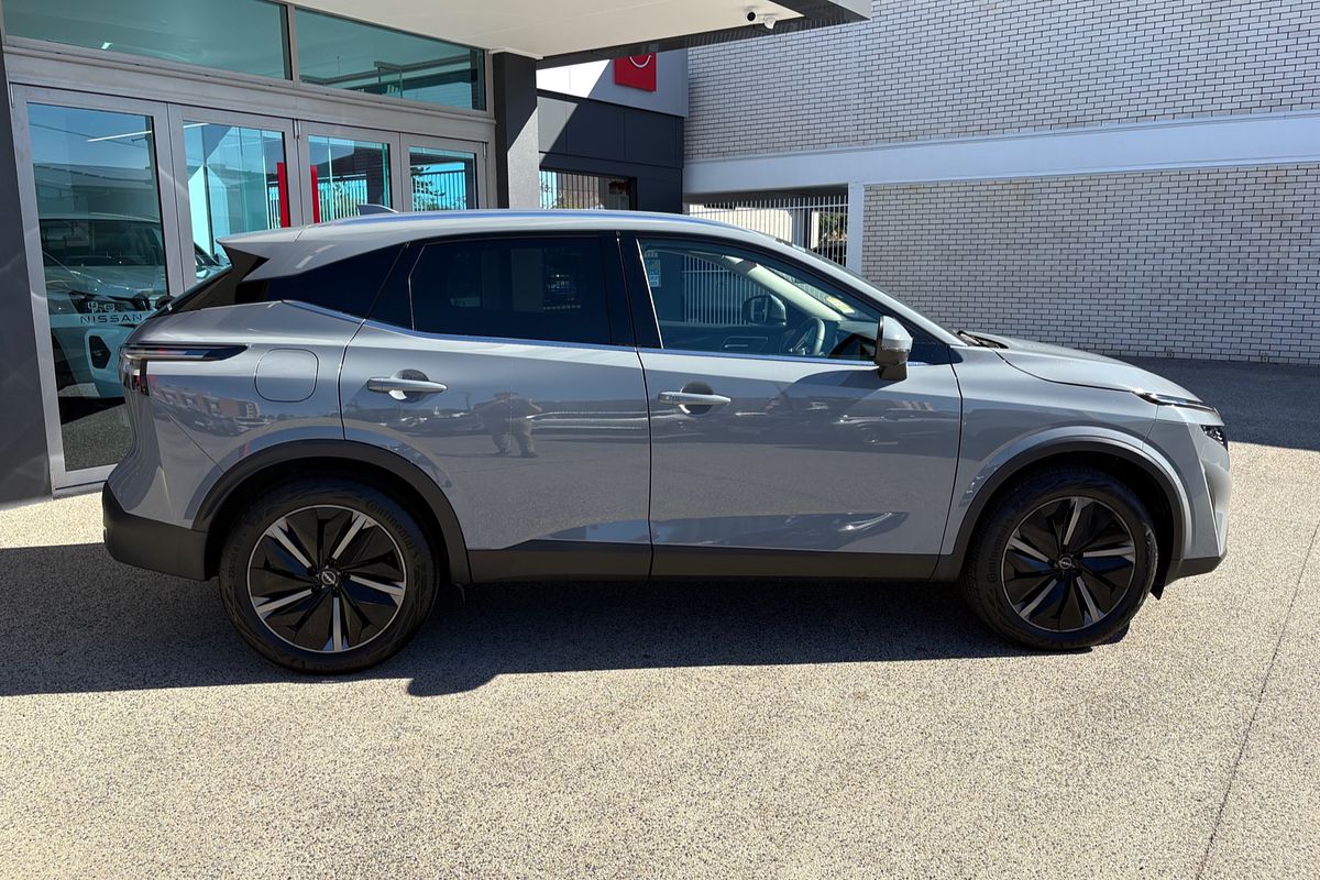 2025 Nissan QASHQAI Ti J12
