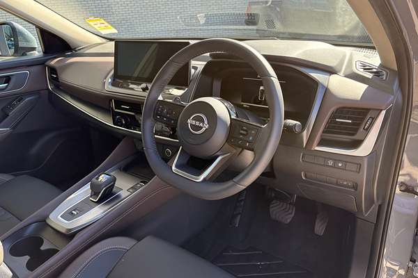 2025 Nissan QASHQAI Ti J12