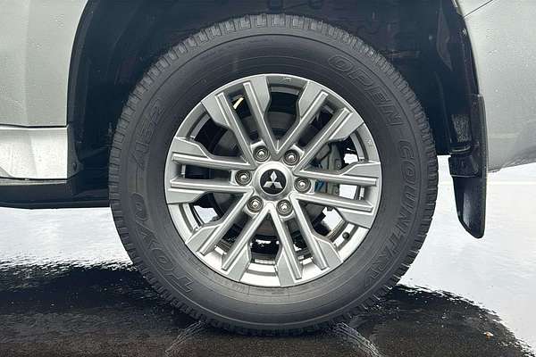 2022 Mitsubishi Pajero Sport GLX QF