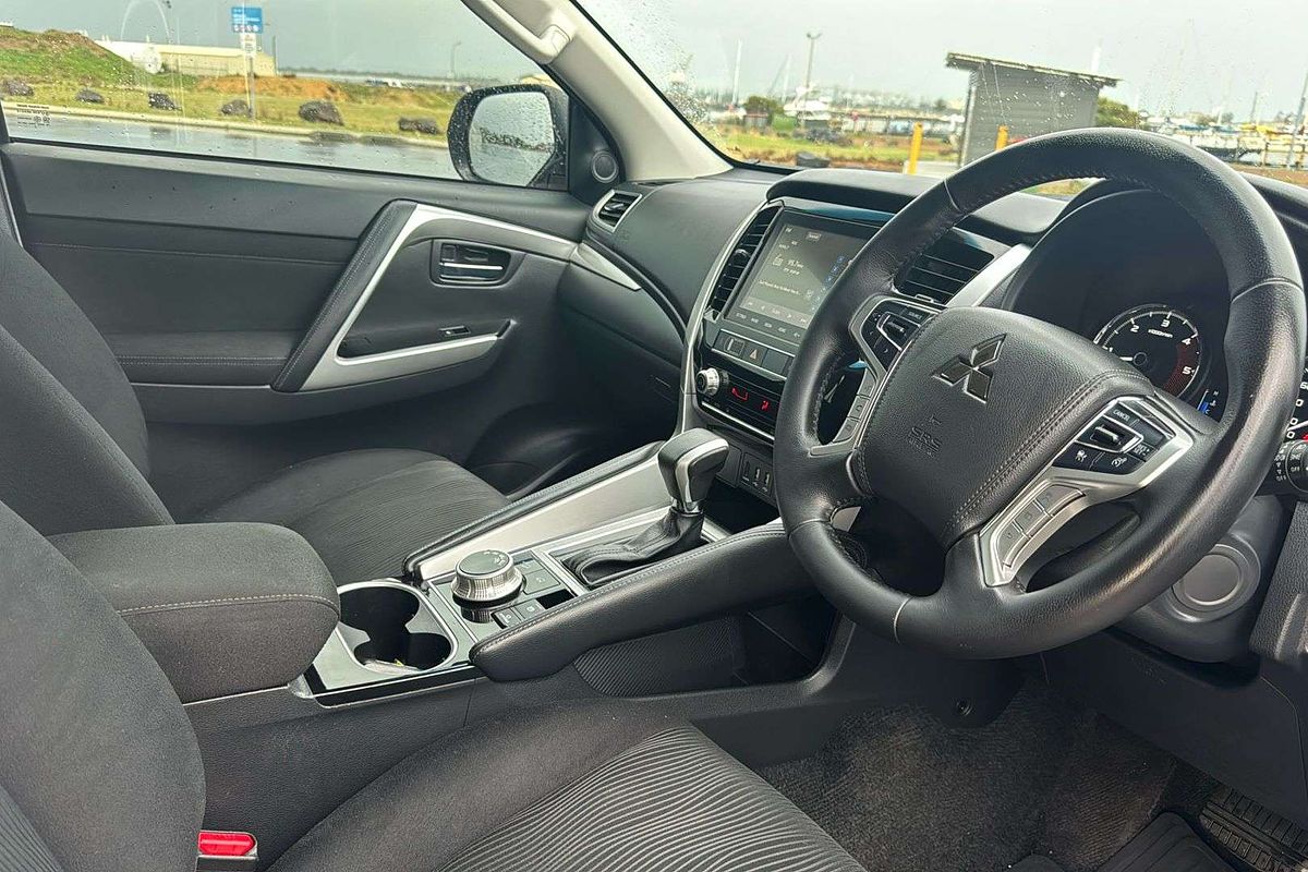 2022 Mitsubishi Pajero Sport GLX QF