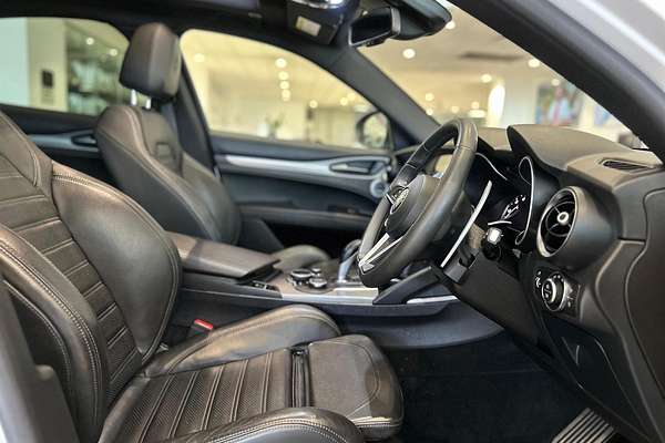 2017 Alfa Romeo Stelvio First Edition