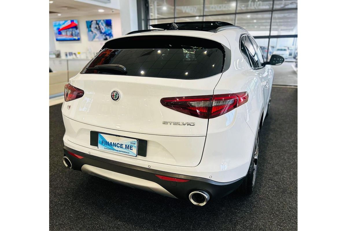 2017 Alfa Romeo Stelvio First Edition