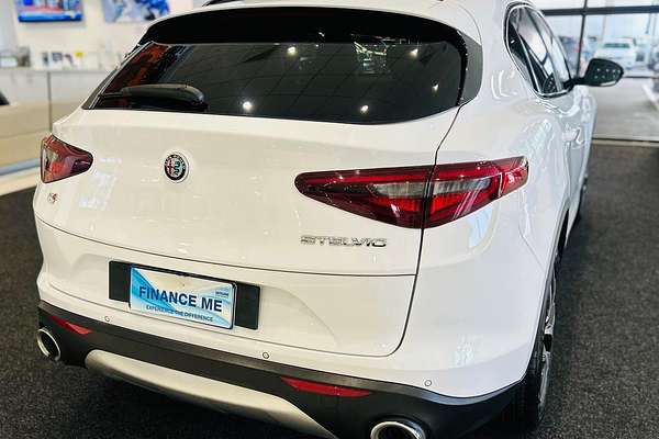 2017 Alfa Romeo Stelvio First Edition