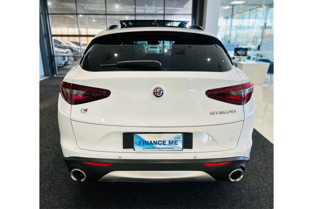 2017 Alfa Romeo Stelvio First Edition