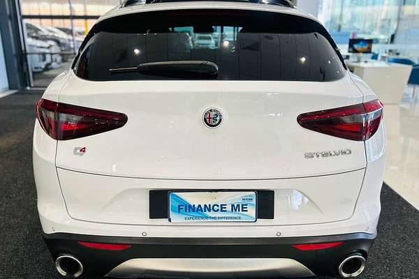 2017 Alfa Romeo Stelvio First Edition