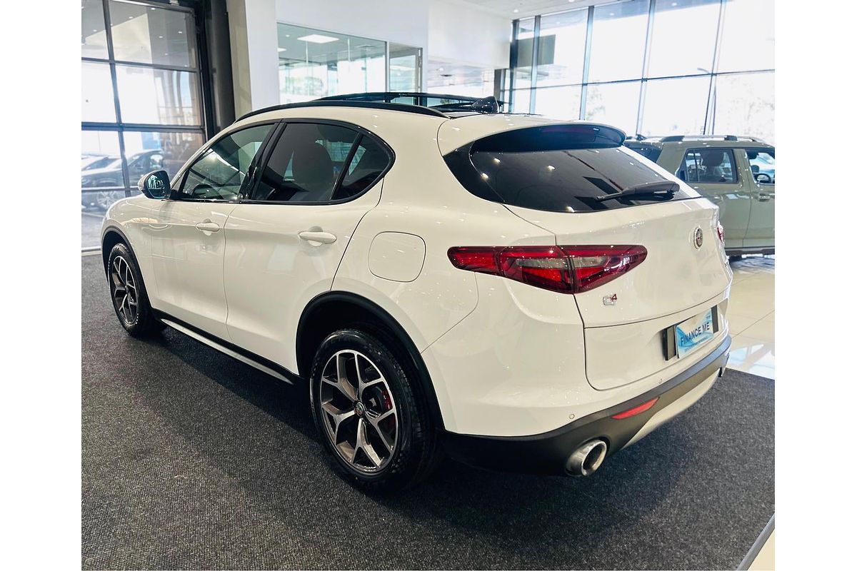 2017 Alfa Romeo Stelvio First Edition