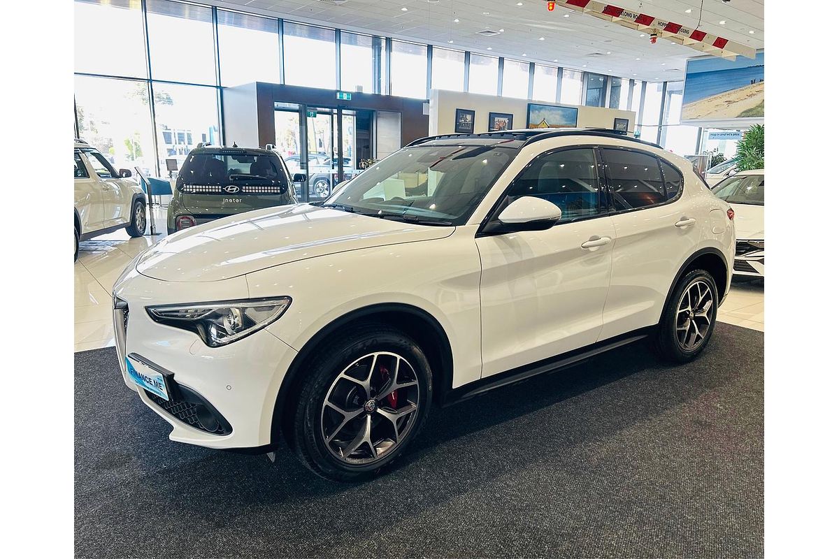 2017 Alfa Romeo Stelvio First Edition