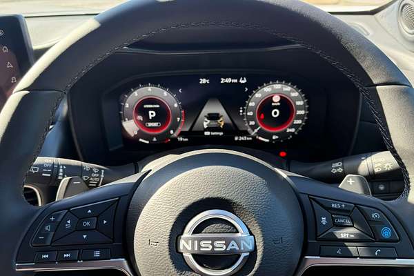 2024 Nissan JUKE ST-L F16