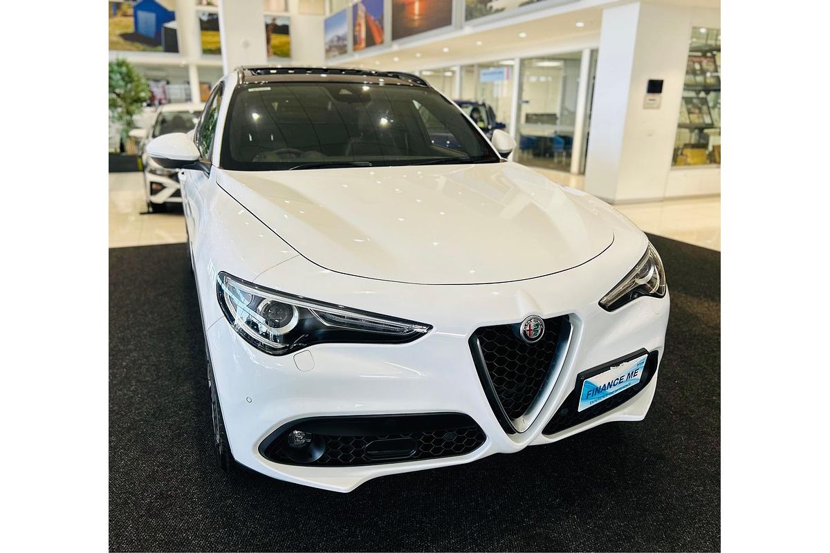 2017 Alfa Romeo Stelvio First Edition