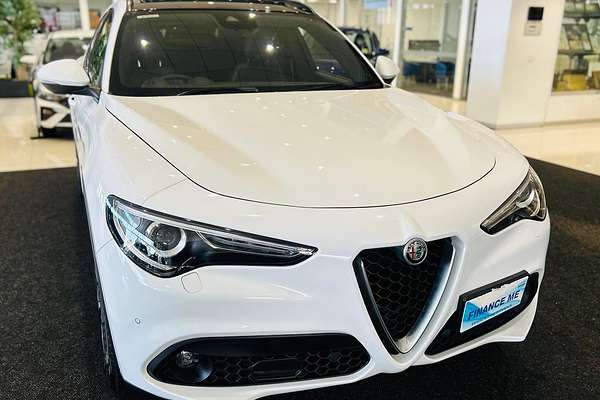 2017 Alfa Romeo Stelvio First Edition