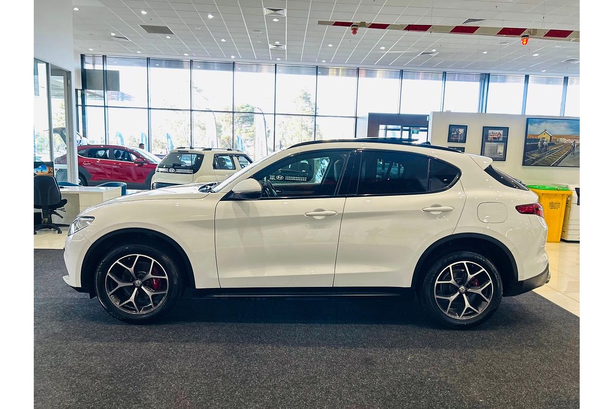 2017 Alfa Romeo Stelvio First Edition