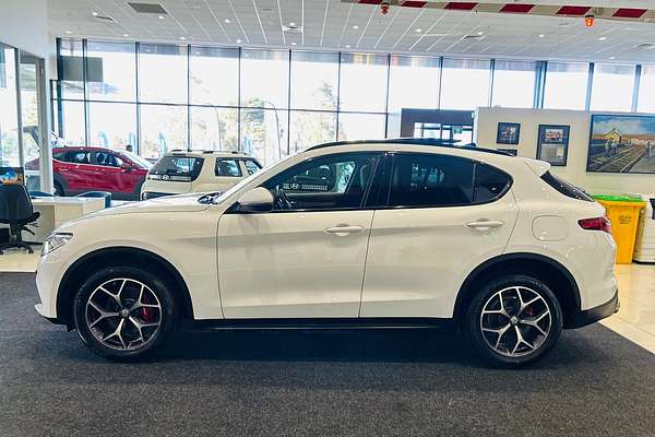 2017 Alfa Romeo Stelvio First Edition