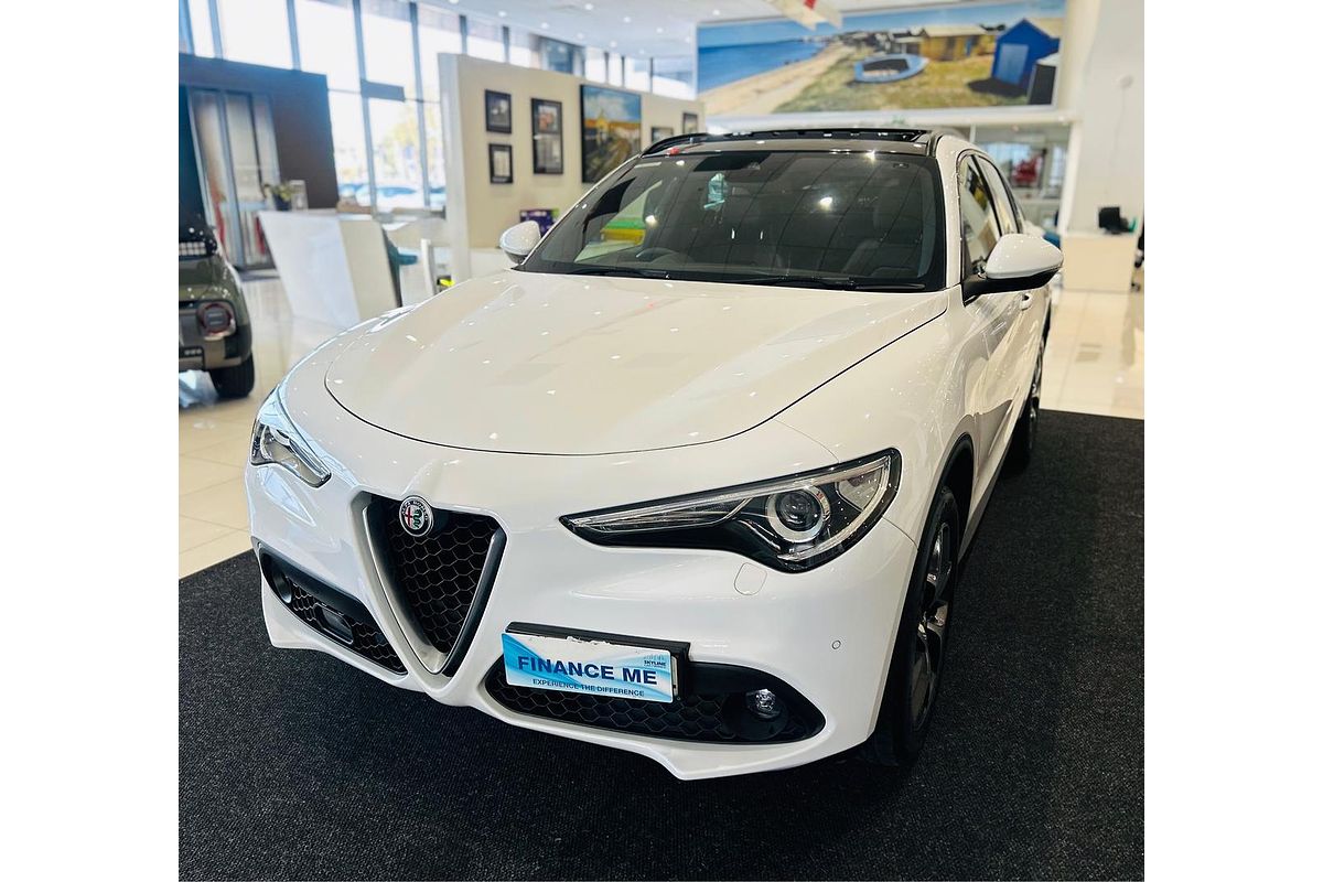 2017 Alfa Romeo Stelvio First Edition