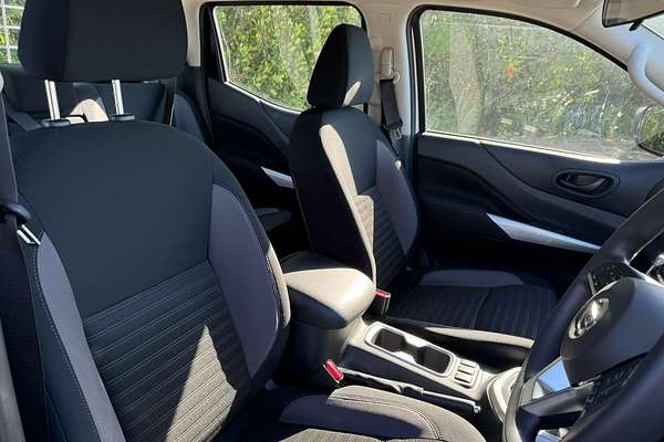 2024 Nissan Navara SL D23 4X4