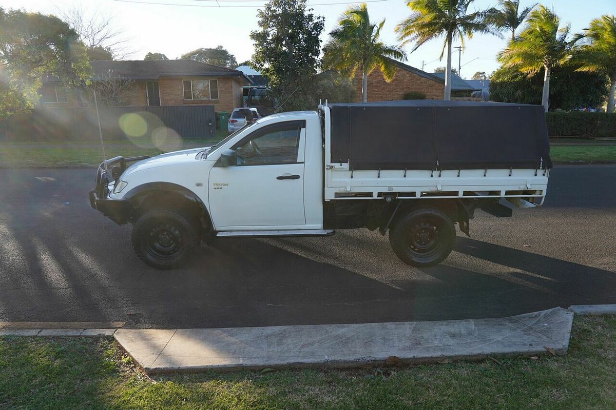 2011 Mitsubishi Triton GLX MN 4X4