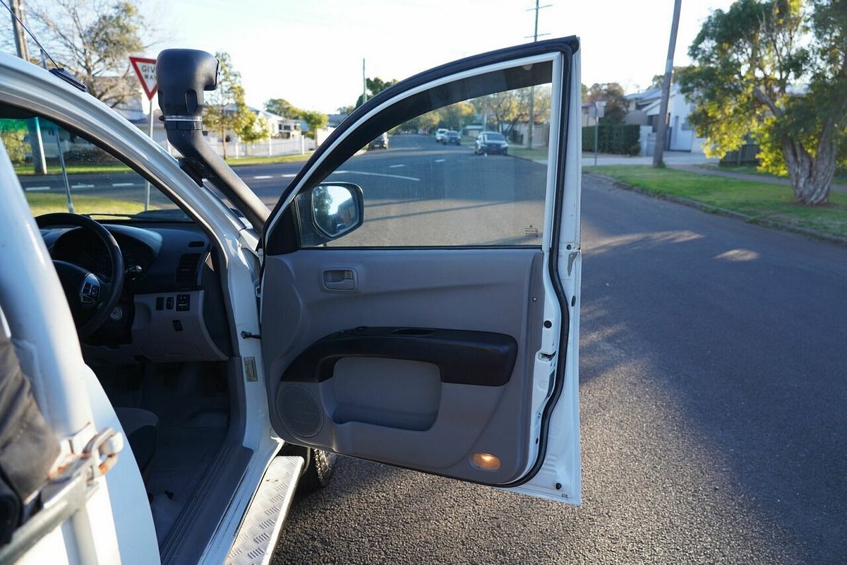 2011 Mitsubishi Triton GLX MN 4X4