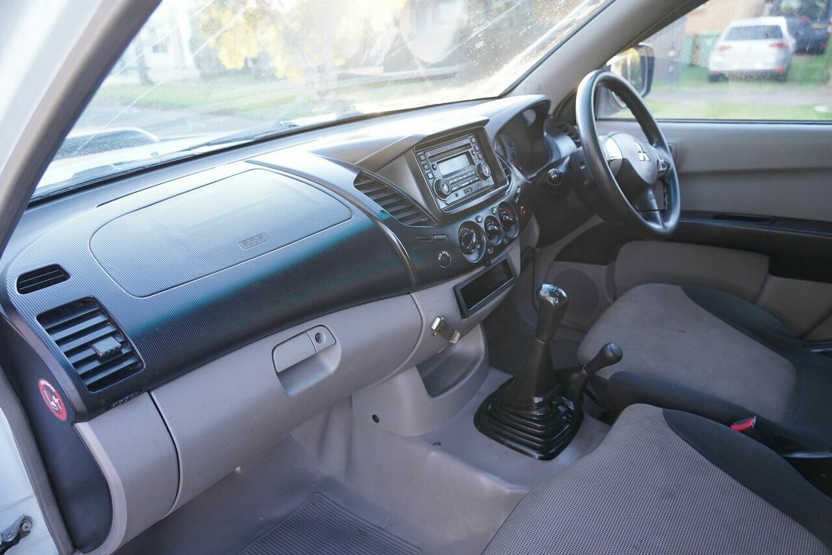 2011 Mitsubishi Triton GLX MN 4X4
